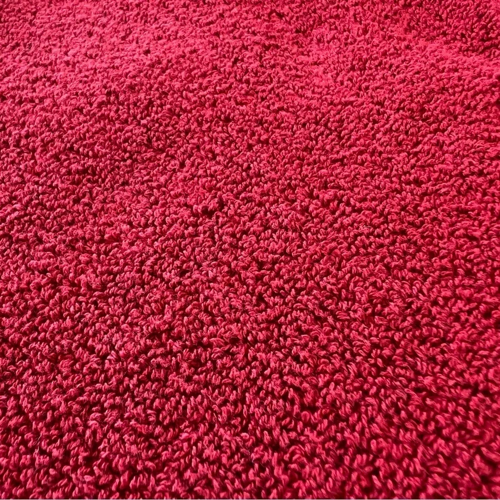 Pottery Barn Oversized Bath Sheet Towel Ruby Red 100% Cotton Brazil 37x77 NICE!